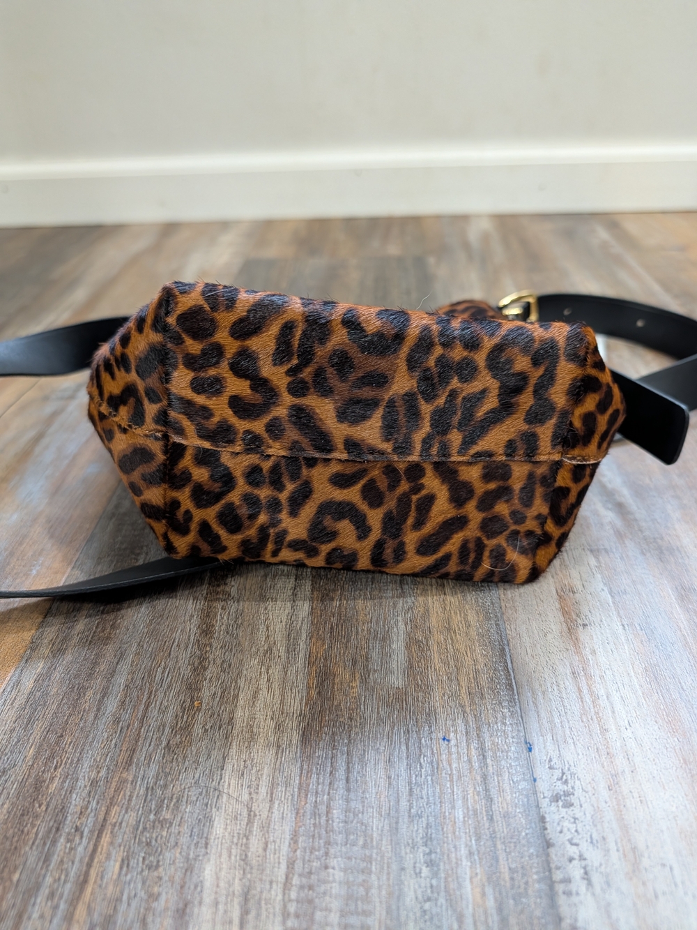 Madewell Essential Mini Bucket Tote Leopard Calf Hair NWT NM989 - Picture 7 of 7